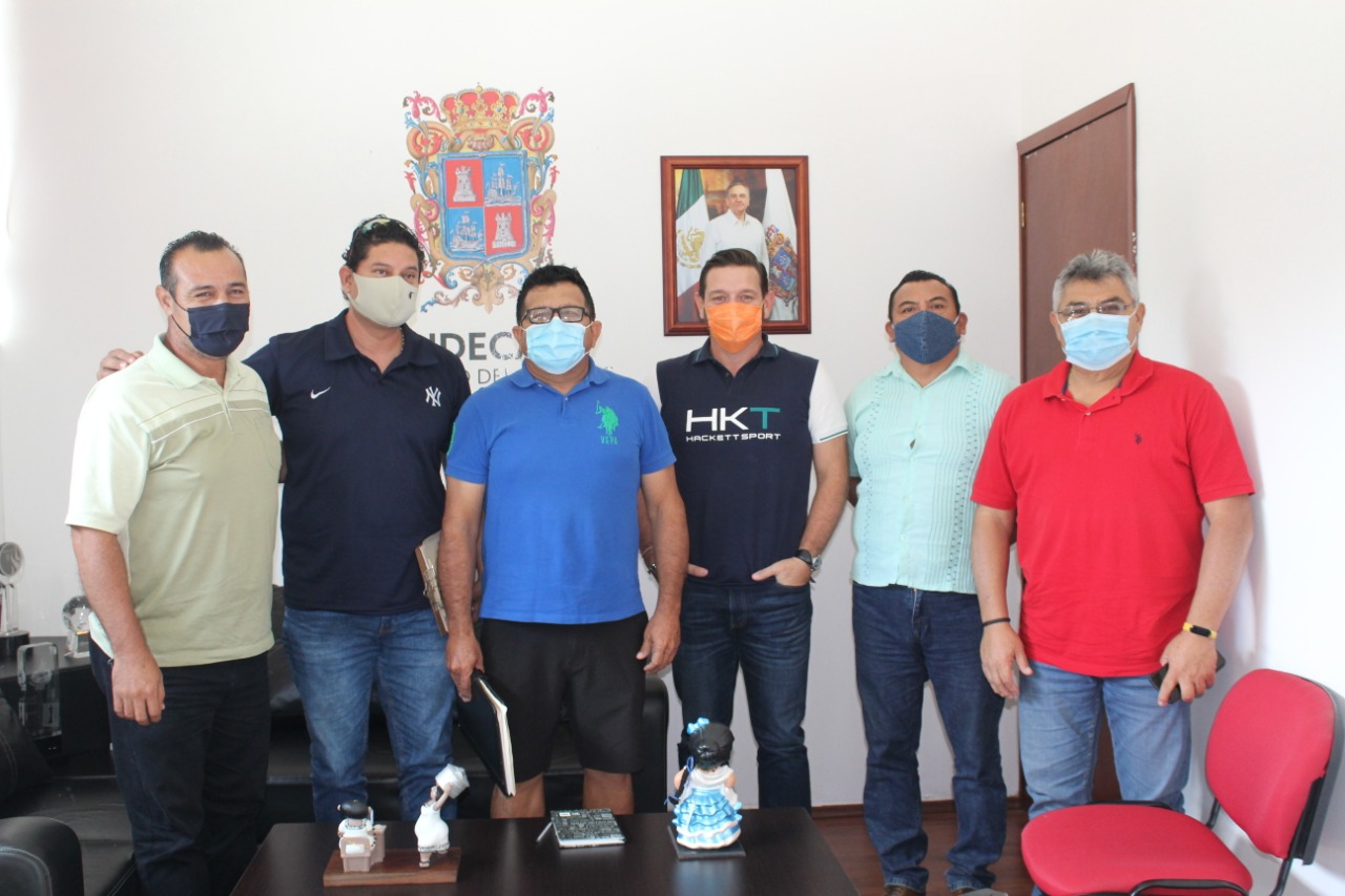 DIRECTOR DEL INDECAM RECIBE A NUEVA DIRECTIVA DE ASOCIACIÓN DE BÉISBOL