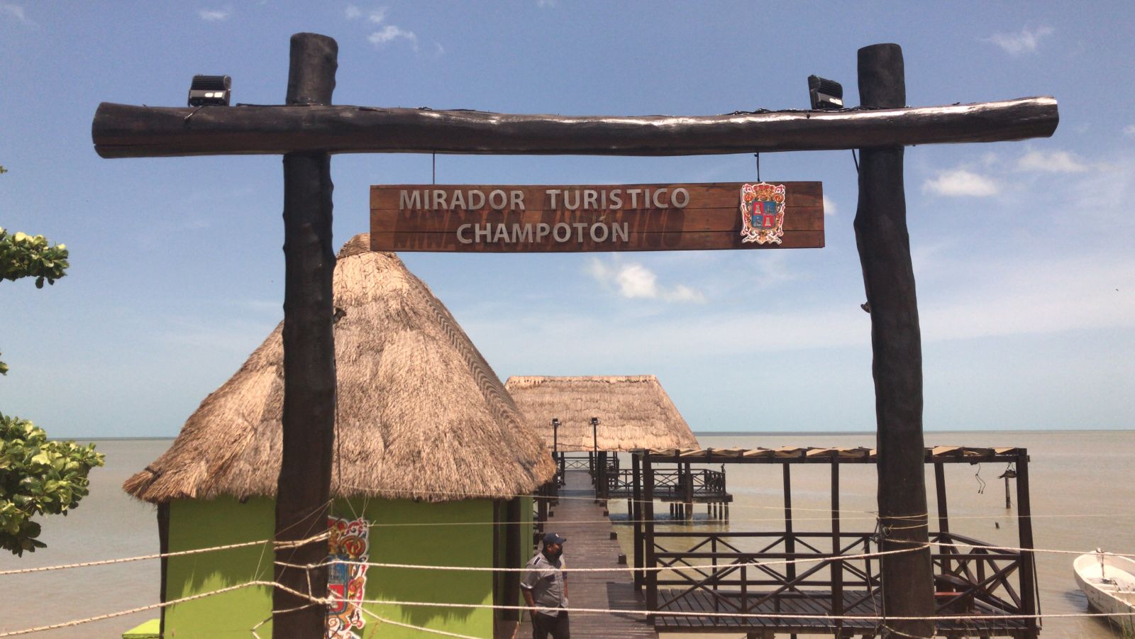 REALIZÓ APICAM MANTENIMIENTO AL MIRADOR TURÍSTICO DE CHAMPOTÓN 