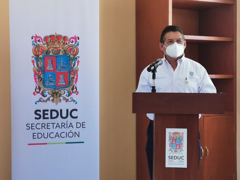 ENTREGAN PREMIOS A DOCENTES GANADORES DEL PROGRAMA DE RECONOCIMIENTO “MAESTROS CAMPECHANOS” 