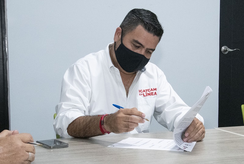 FIRMAN CONVENIO ICATCAM, CANACO Y CRUZ ROJA