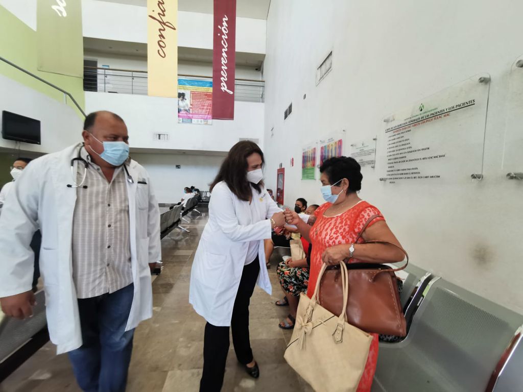 SECRETARIA DE SALUD VISITA A TRABAJADORES DEL HOSPITAL GENERAL DE ESPECIALIDADES “JAVIER BUENFIL OSORIO”  