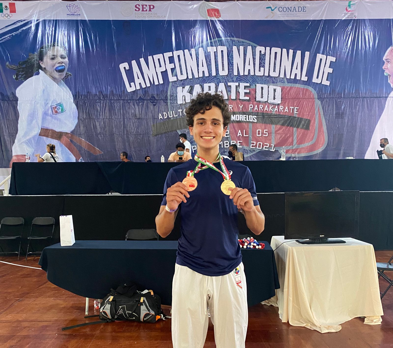 COSECHAN CAMPECHANOS OCHO MEDALLAS EN EL NACIONAL DE KARATE DO 