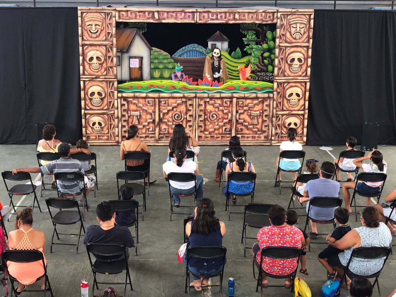 CONTINÚA LA COMPAÑÍA DE TEATRO “LA TROUPPE”  SU GIRA POR CAMPECHE