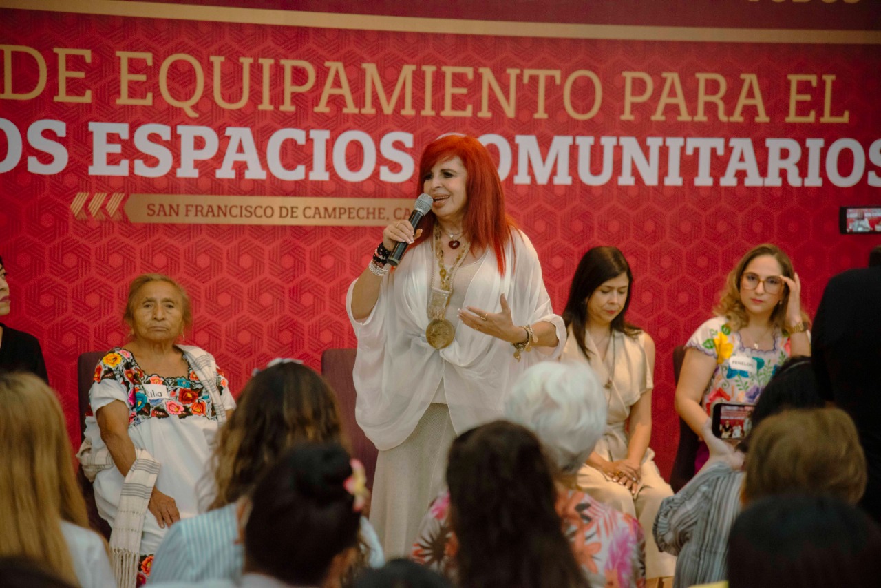 PRESIDE LA GOBERNADORA LAYDA SANSORES LA ENTREGA DE EQUIPAMIENTO PARA EL BIENESTAR DE LOS ESPACIOS COMUNITARIOS; INVERSIÓN DE MÁS DE 3.8 MDP