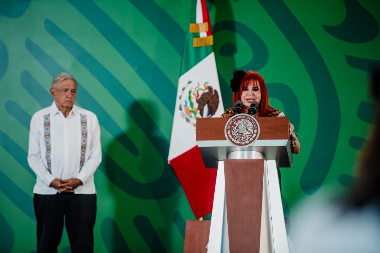 EN SU GIRA POR LA ENTIDAD, EL PRESIDENTE LÓPEZ OBRADOR MANIFESTÓ SU CARIÑO, RESPALDO Y APOYO A LA GOBERNADORA LAYDA SANSORES SAN ROMÁN Y A LOS CAMPECHANOS