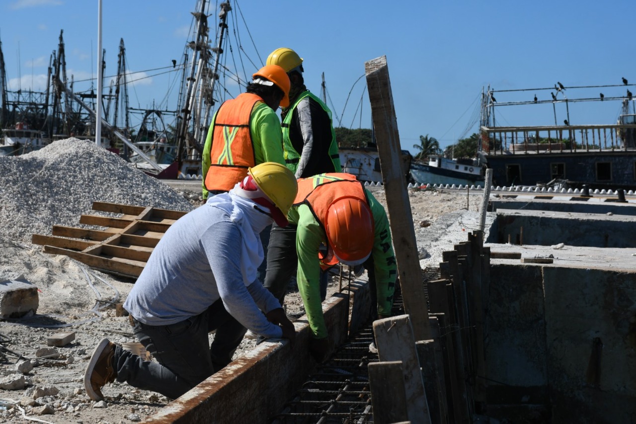 REHABILITA APICAM MUELLES DE CRONCRETO DEL PUERTO DE LERMA